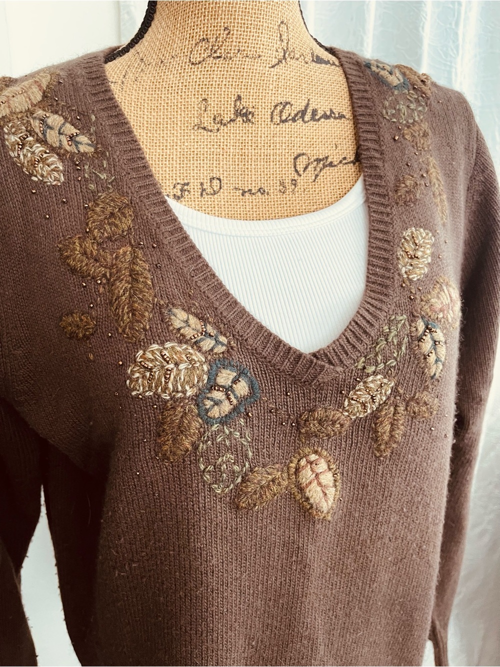 Eddie Bauer Vintage Embroidered Sweater Lambswool Cashmere Blend V-Neck Size L